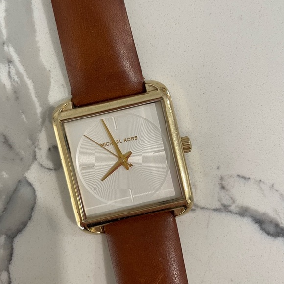 Brown Leather Michael Kors Watch - Picture 5 of 5